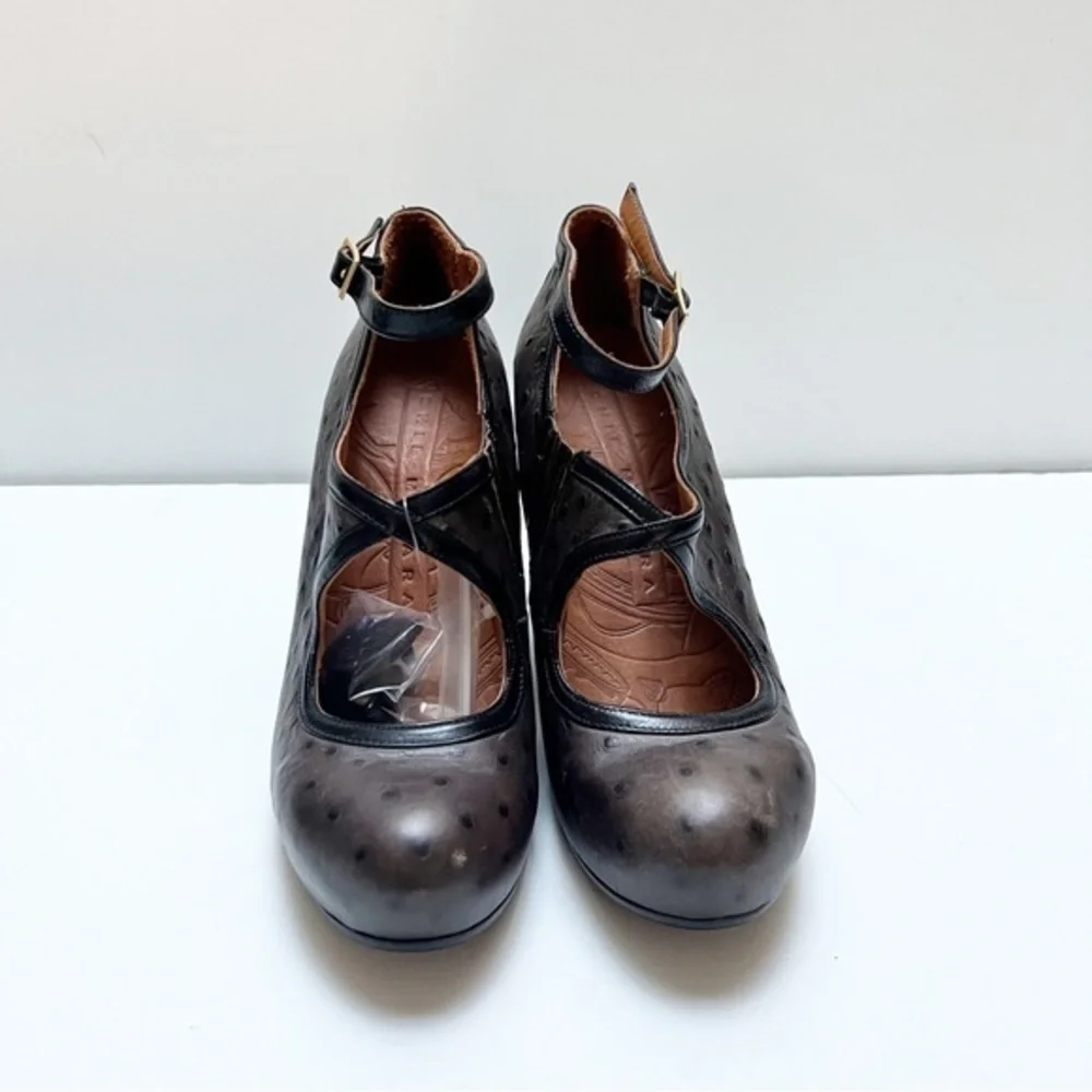 💋Anthropologie leather Chie Mithras heels. Size 37.5 or size 7 in US